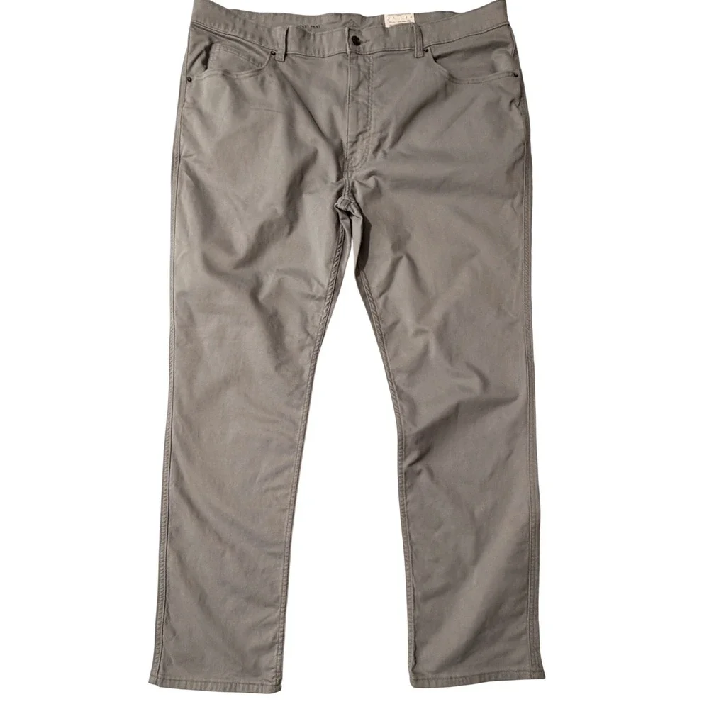 St Johns Bay Slim Fit Pants Mens 42x30 Gray Flat Front Stretch Casual Chinos - Picture 4 of 4